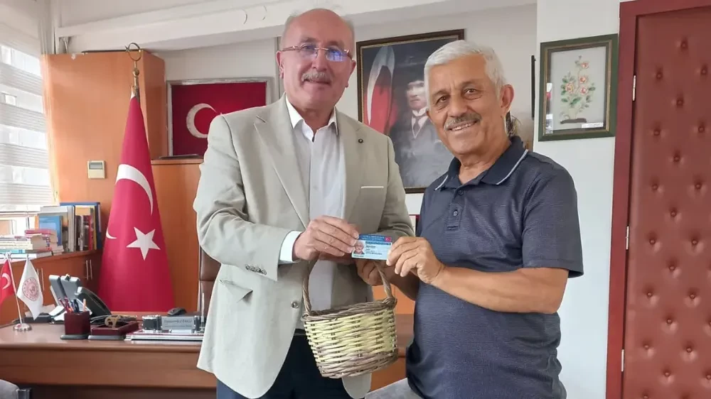 Babasından öğrendi, "Sanatçı" kimliğine kavuştu