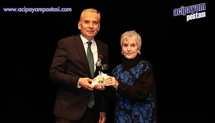 Milli Şair’in Torunu Selma Argon Ersoy,
                    Denizlililerle Buluştu